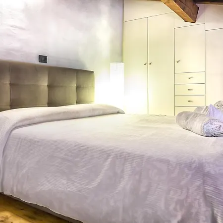 San Zanobi Mezzanine Appartement *